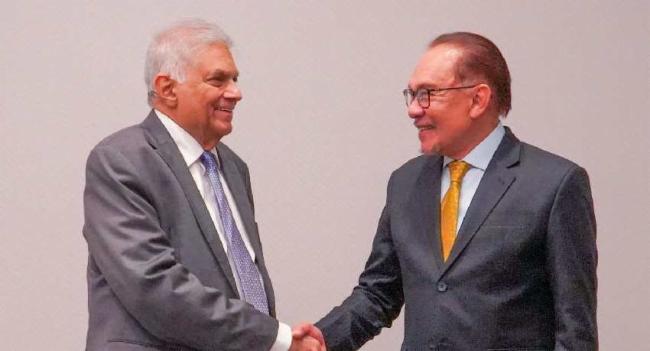 Malaysia King invites Sri Lanka President on State Visit
